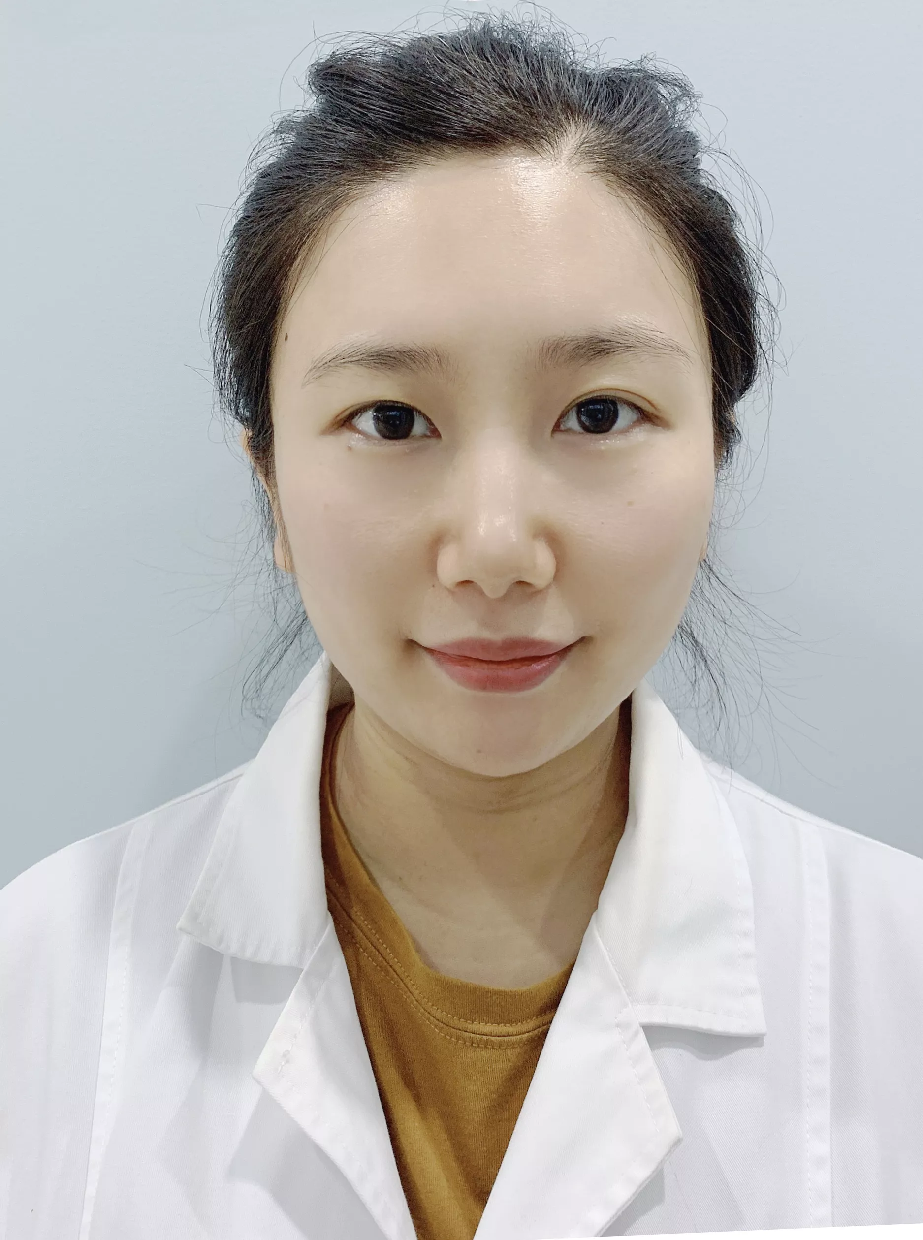 琚里 口腔科执业医师